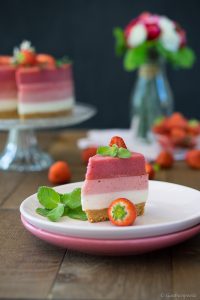 Erdbeer Ombre Torte 1