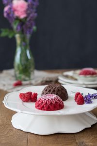 Himbeer Eis Blumen mit Schokolade 1
