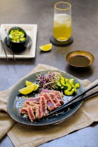 Gegrillter Sesam-Thunfisch mit asiatischem Gurkensalat 4