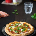 Schnell gemachte Pizza Napoli mit Artischocken 1