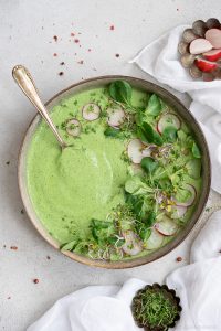 Vogerlsalat-Suppe mit Kresse und Radieschen 3
